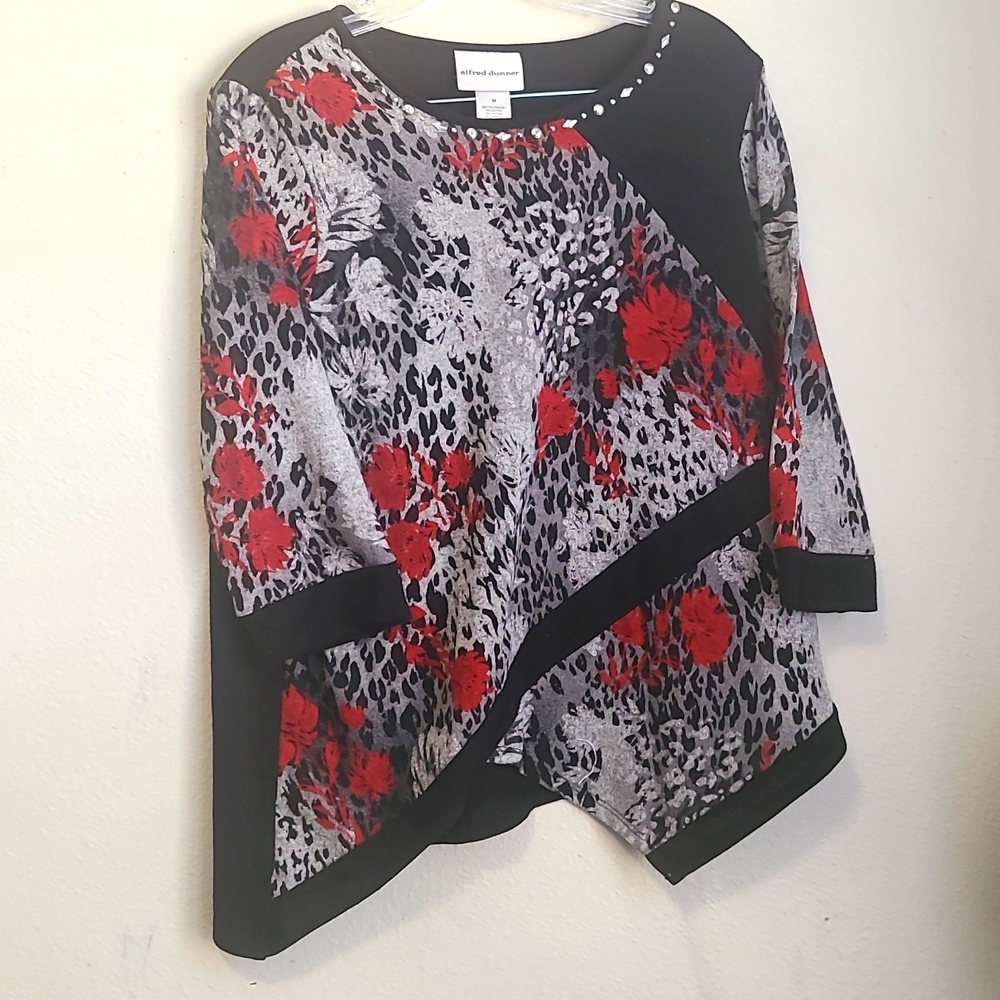Alfred Dunner Womens tunic sweater.
